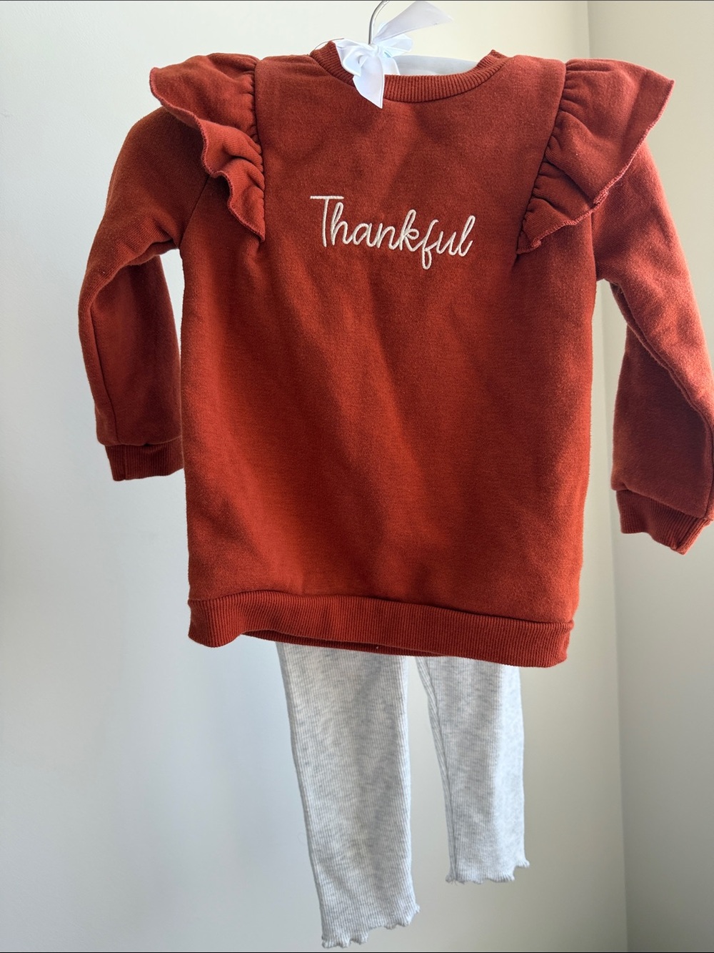 Kids Rust 'Thankful' Ruffle Sweatshirt & Cream Leggings Set